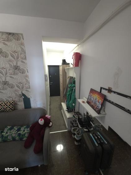 Garsonieră decomandată în Central