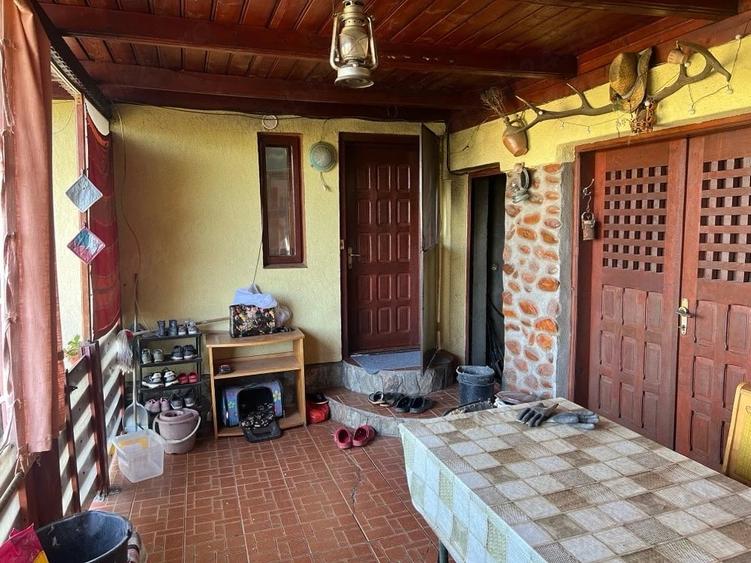 Casă cu Teren 9000 Mp în Bumbești-Pițic