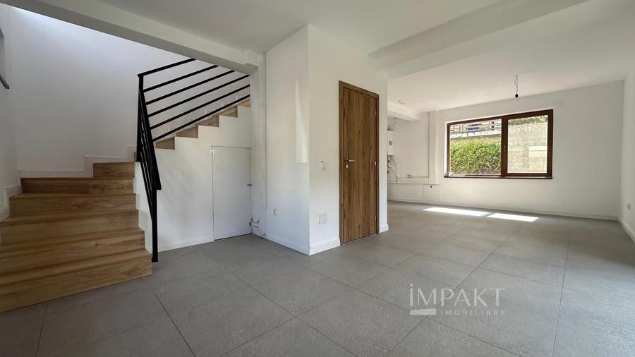 Spațiu comercial, de 75 mp, în Florești