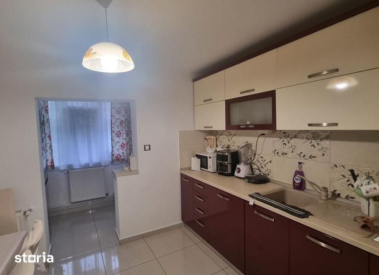 Apartament cu 4 camere în Nicolina