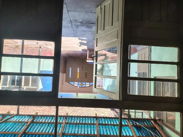 Casă cu 4 camere cu Teren 1700 Mp în Chisindia