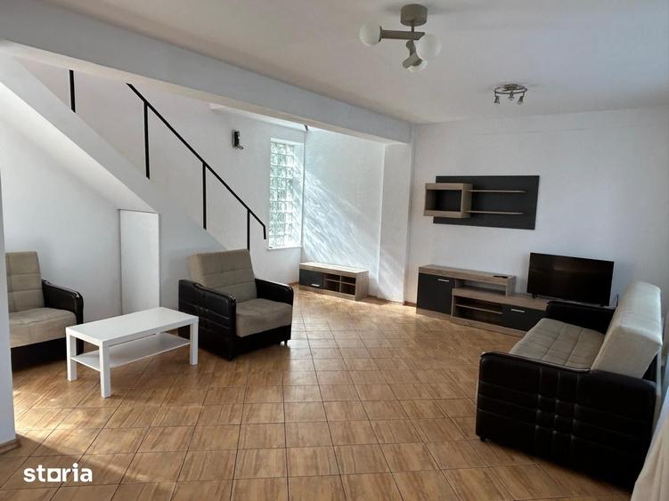 Casă cu 4 camere cu Teren 220 Mp în Calea București