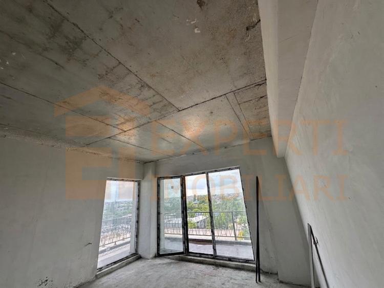 Apartament cu 2 camere decomandat în Far