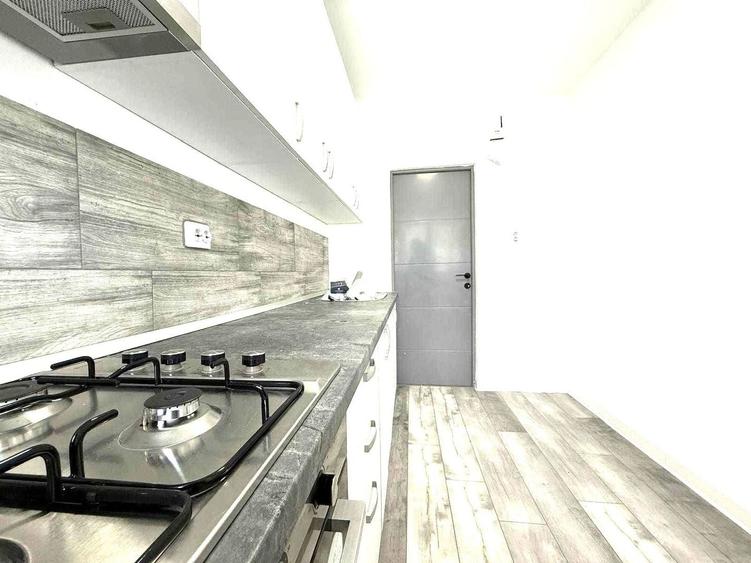 Apartament cu 3 camere decomandat, mobilat în Basarabia