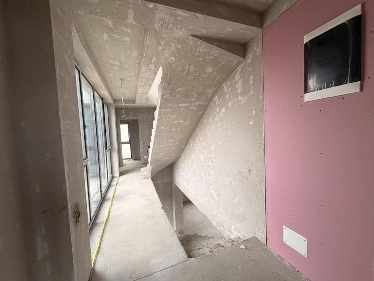 Casă individuală cu 6 camere cu Canalizare în Gruia