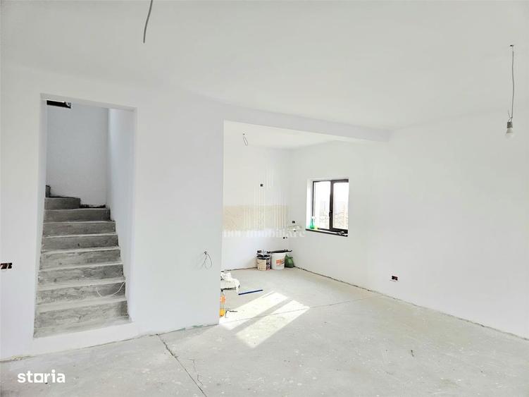 Casă cu 4 camere cu Teren 325 Mp în Dobroești