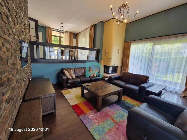 Casă cu 7 camere cu Teren 1000 Mp în Central