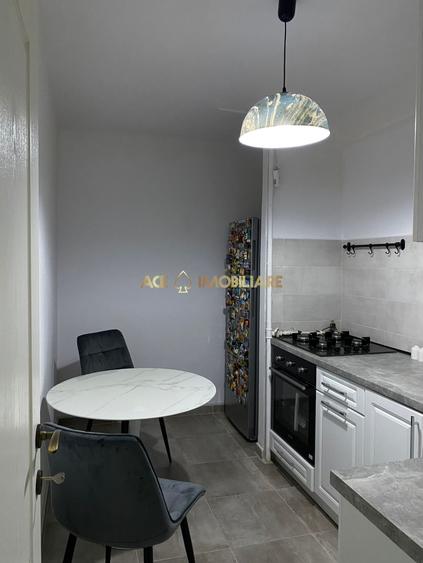 Apartament cu 2 camere decomandat, mobilat în Eroii Revoluției