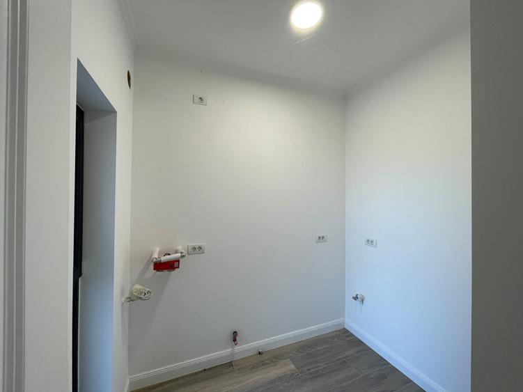 Duplex cu 4 camere cu Canalizare în Covaci