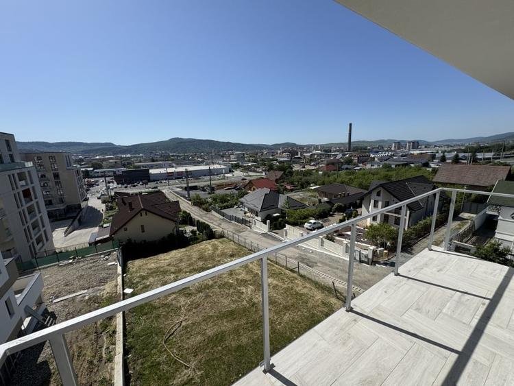Apartament cu 3 camere decomandat în Cetății