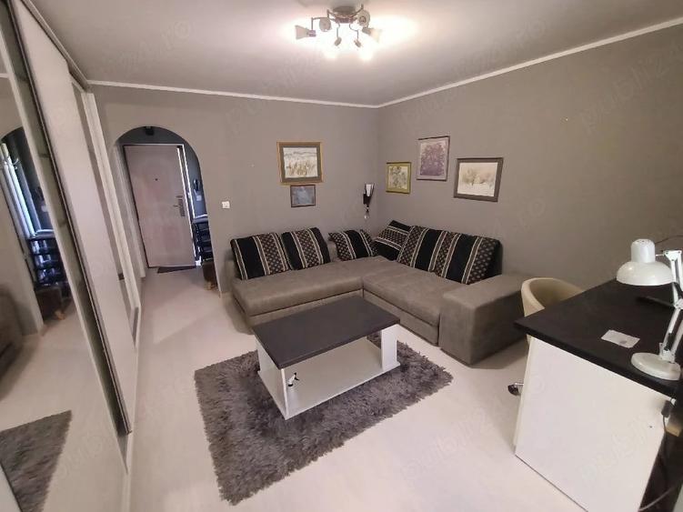 Garsonieră decomandată în Take Ionescu