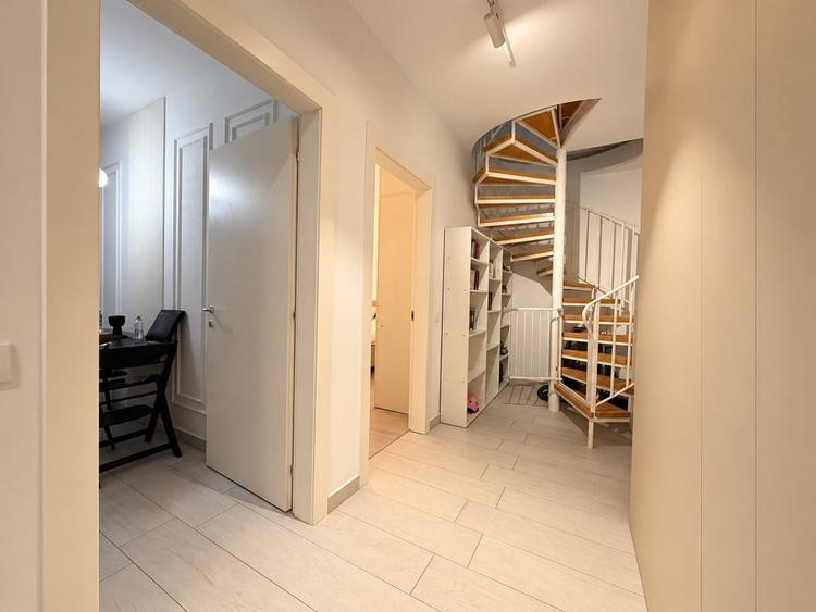 Apartament cu 4 camere decomandat în Berceni