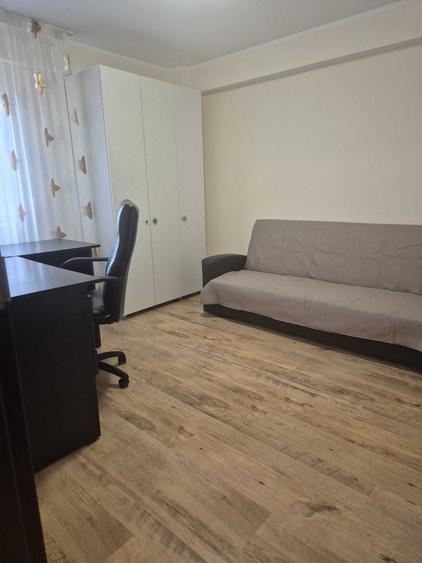 Apartament cu 2 camere decomandat în Exterior Vest