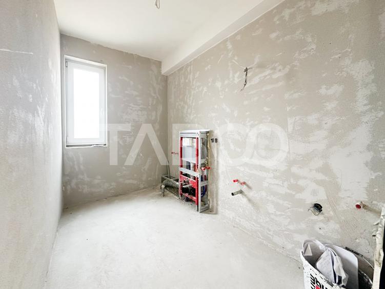 Duplex cu 4 camere cu Canalizare în Dâmbul Rotund