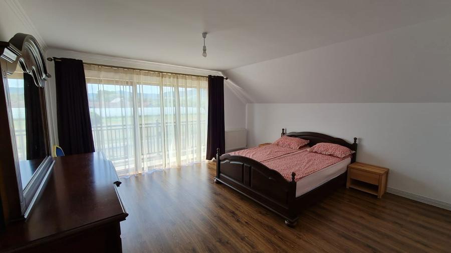 Casă cu 4 camere cu Teren 1000 Mp în Bilca