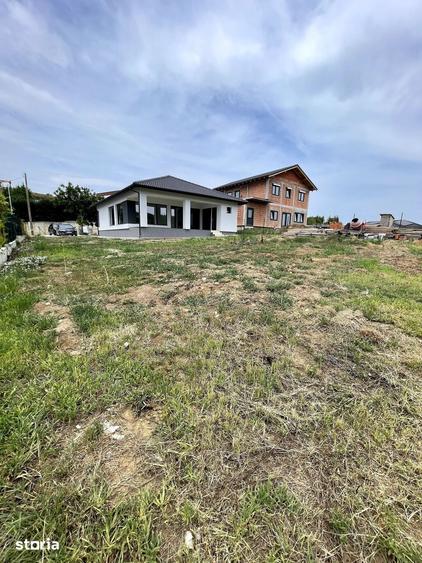 Casă cu 4 camere cu Teren 750 Mp în Paleu