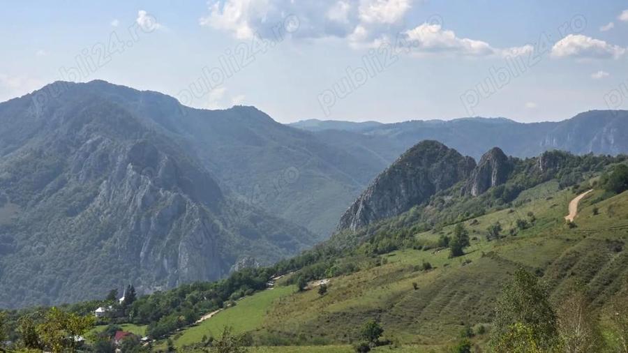 Teren de 4719 mp, în Râmeț