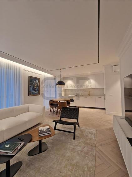 Apartament cu 4 camere decomandat în Central
