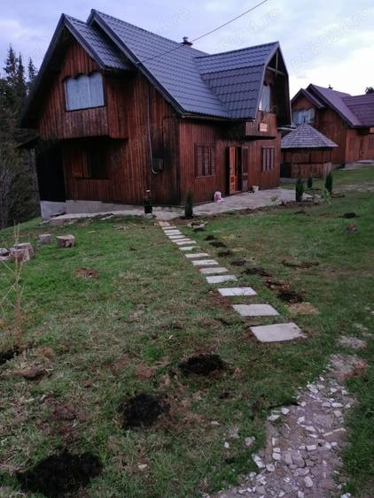 Casă cu 4 camere cu Teren 2100 Mp în Poiana Stampei