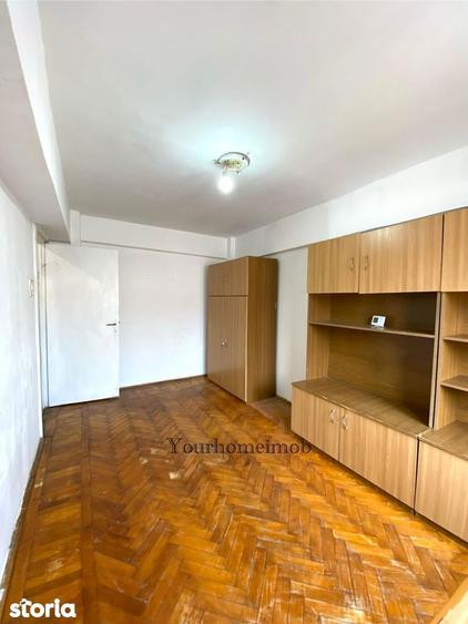 Garsonieră decomandată în Brestei