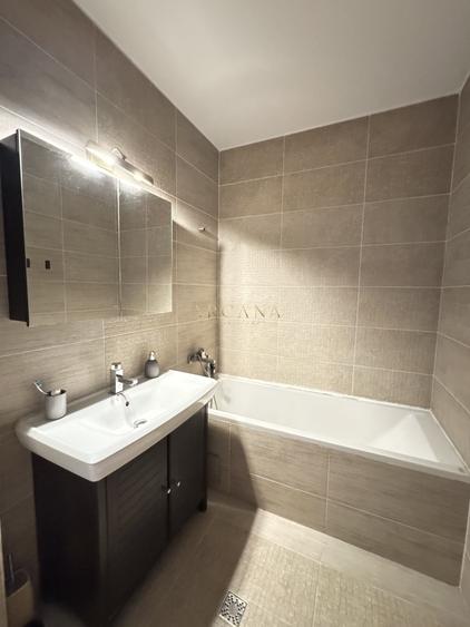 Apartament cu 2 camere semidecomandat, mobilat în Florești
