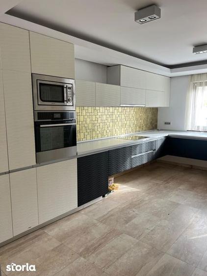 Apartament cu 4 camere în Central