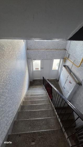 Apartament cu 3 camere decomandat în Micro 16