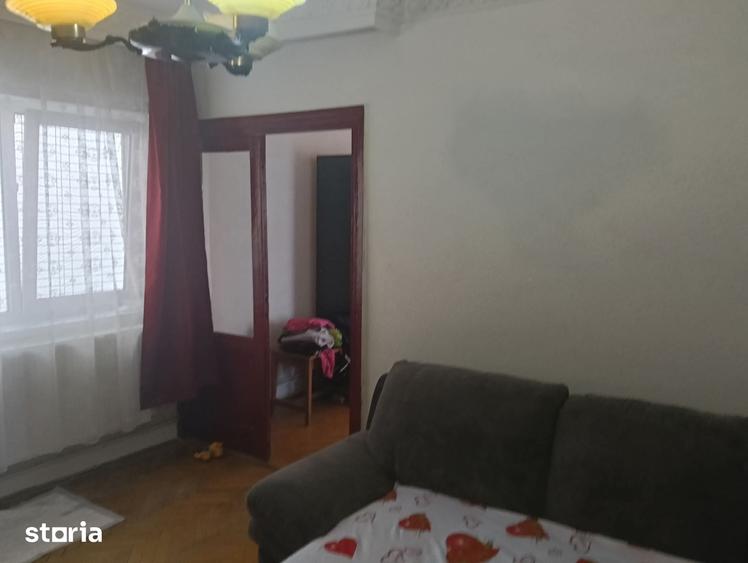 Apartament cu 4 camere în Central