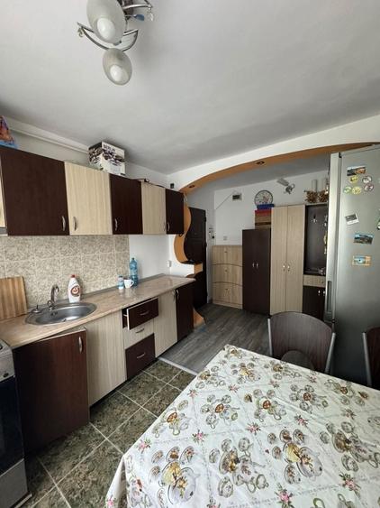 Apartament cu 2 camere semidecomandat în Plopilor