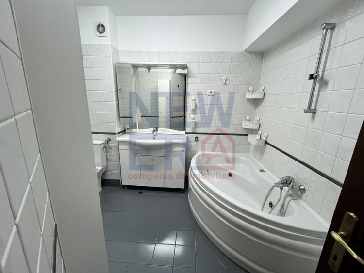 Apartament cu 5 camere decomandat, mobilat în Aviatorilor