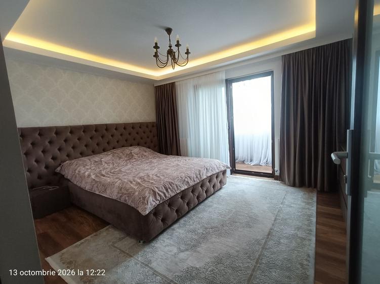 Apartament cu 3 camere decomandat în Micro 3