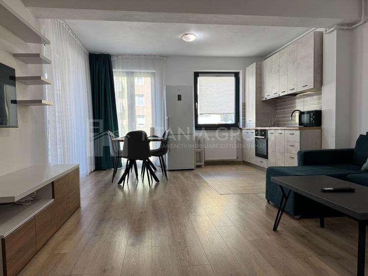 Apartament cu 2 camere semidecomandat, mobilat în Tractorul