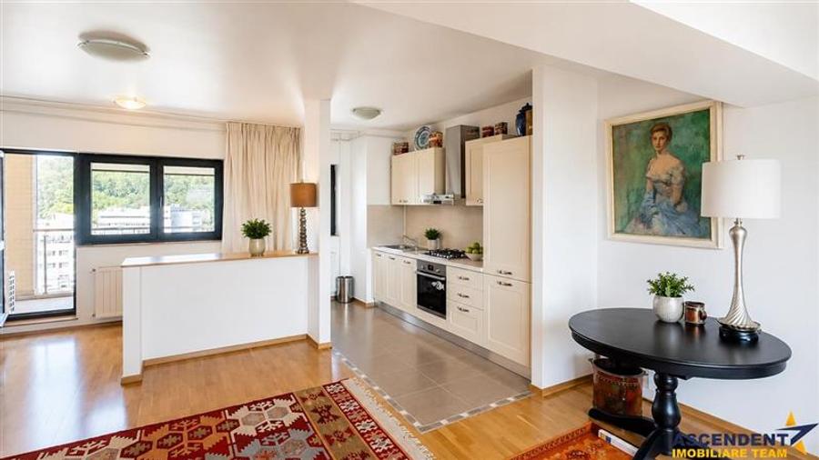 Apartament cu 2 camere decomandat, mobilat în Centrul Civic