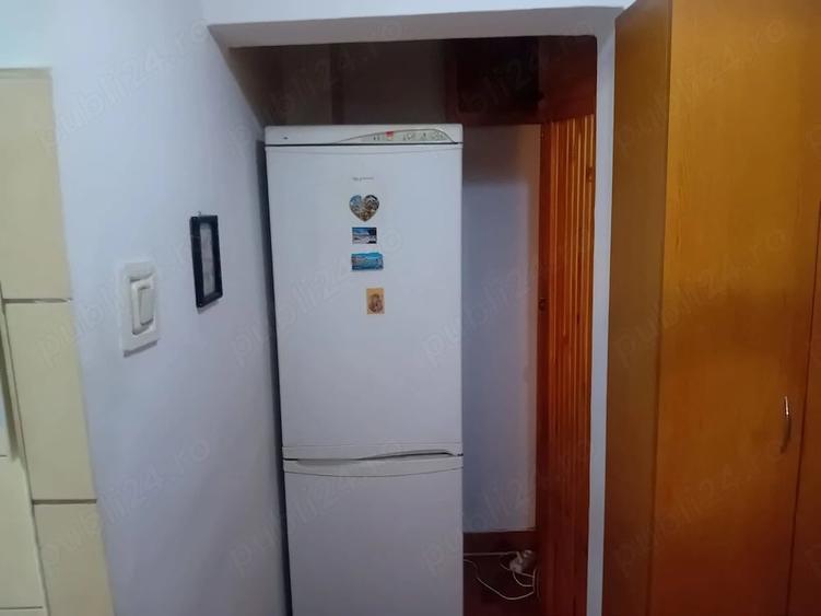 Apartament cu 3 camere semidecomandat în Dărmănești