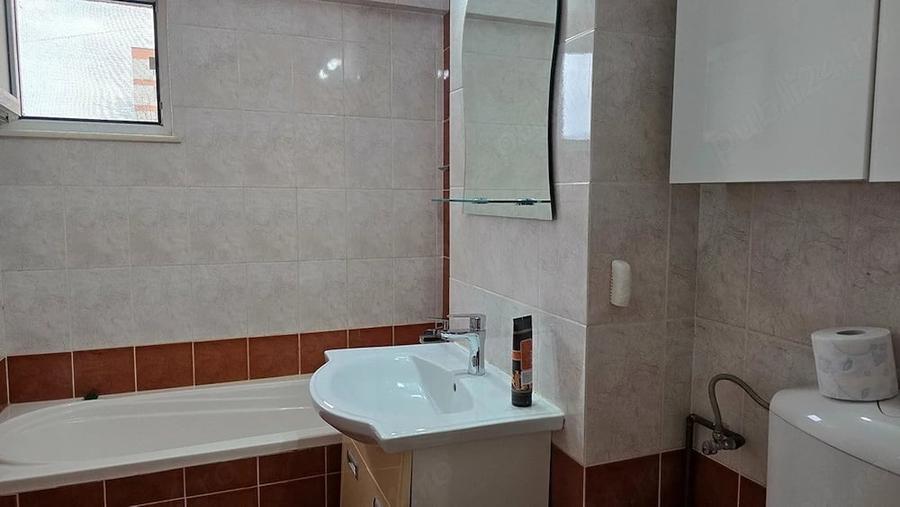 Apartament cu 2 camere decomandat în 22 Decembrie