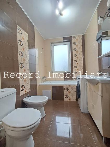 Apartament cu 3 camere semidecomandat în Florești