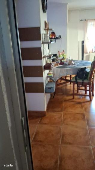 Apartament cu 3 camere în Giurgiului