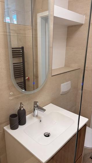Apartament cu 3 camere decomandat în Exterior Vest