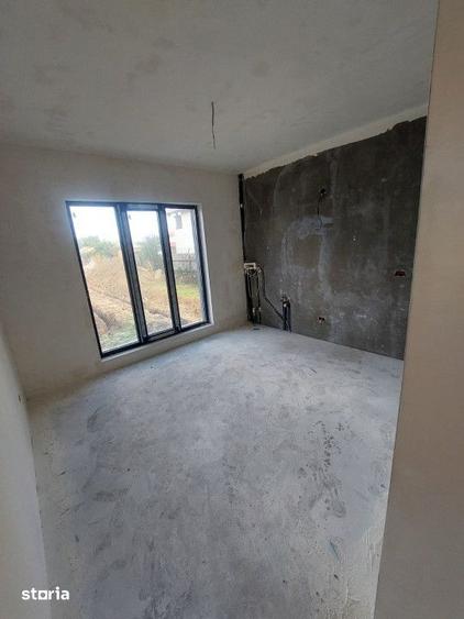 Casă cu 5 camere cu Teren 465 Mp în Cumpăna