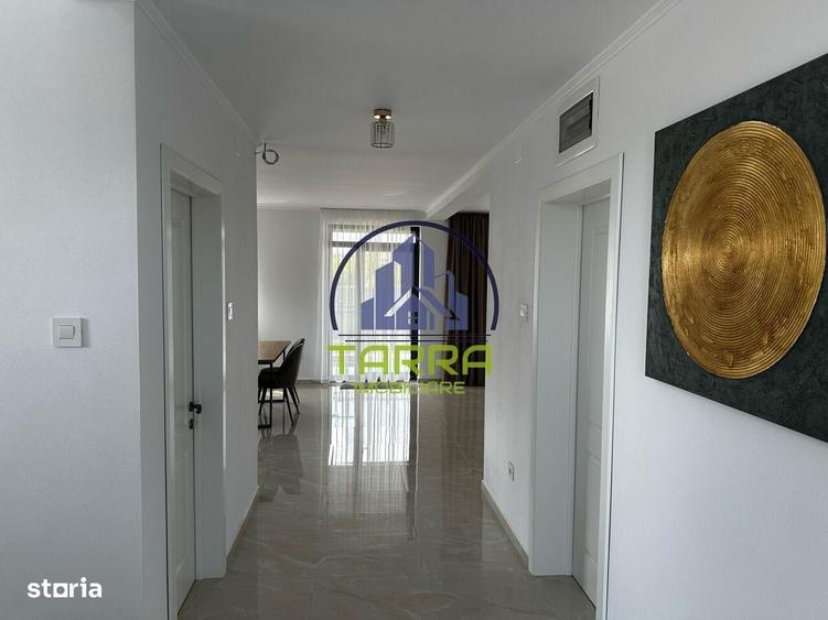 Casă cu 4 camere în Cetate