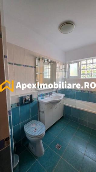Apartament cu 3 camere decomandat în Băneasa
