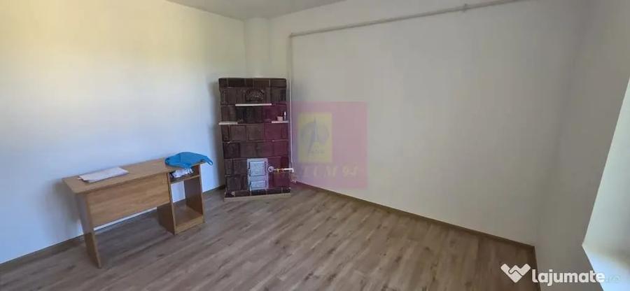 Casă cu 2 camere cu Teren 125 Mp în Central