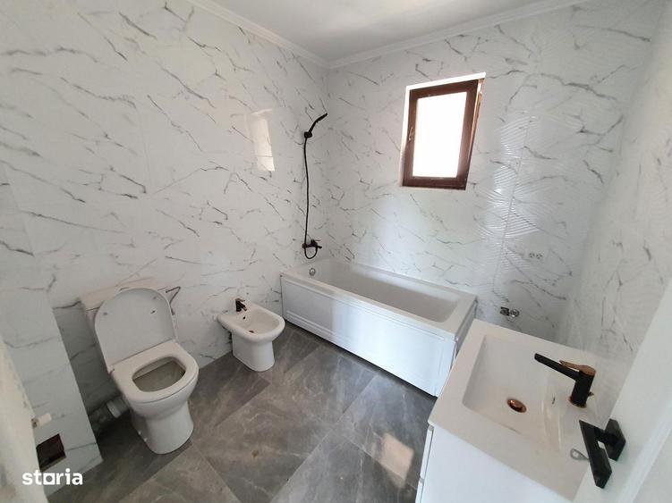 Casă cu 4 camere cu Teren 310 Mp în Central