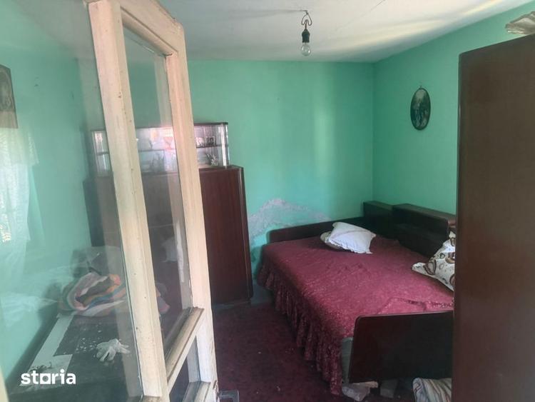 Casă cu 3 camere cu Teren 240 Mp în Brestei