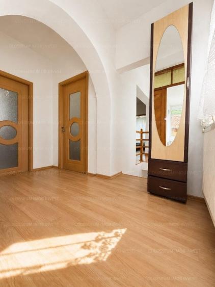 Casă cu 4 camere cu Teren 723 Mp în Central