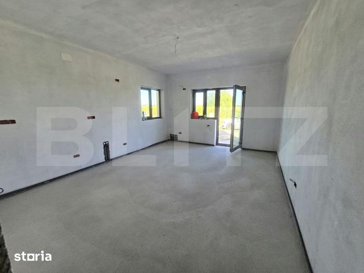 Casă cu 5 camere cu Teren 550 Mp în Gura Ocniței