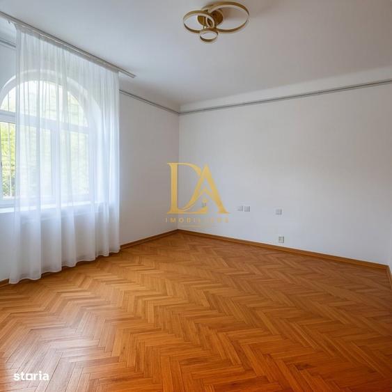 Spațiu comercial, de 120 mp, în Decebal