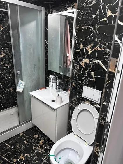 Apartament cu 3 camere decomandat în Baza 3