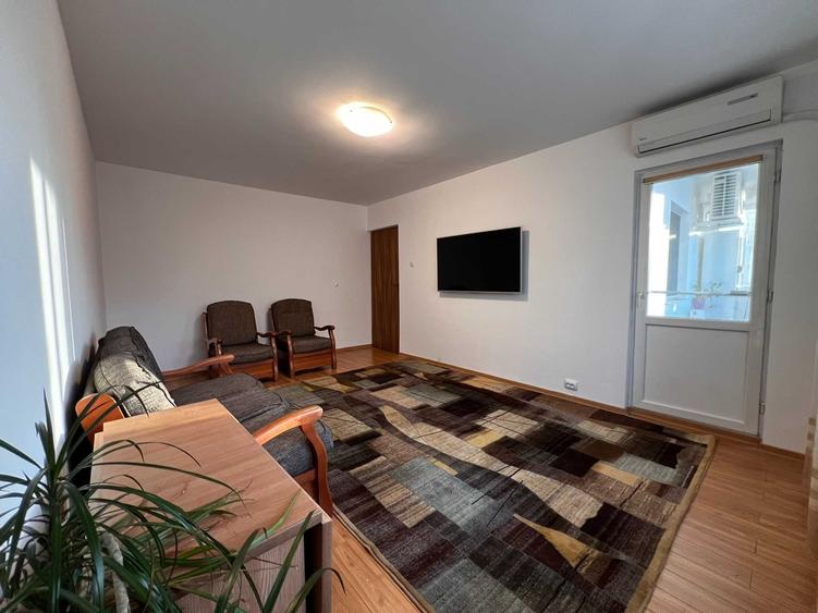 Apartament cu 3 camere decomandat în Gorjului