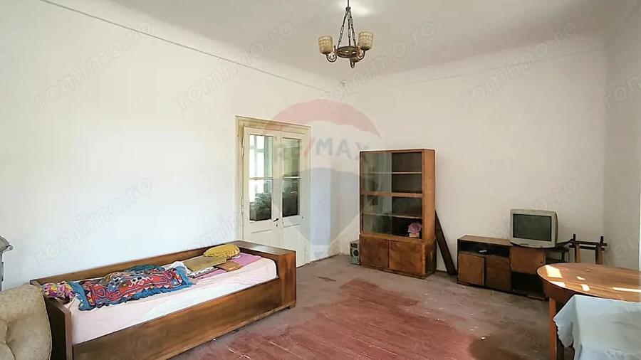 Casă cu 3 camere cu Teren 470 Mp în Dumbrăveni